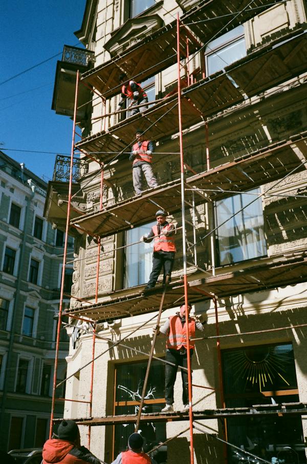 Bezpieczeństwo pracy na budowie