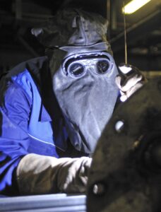 526663 welder 499918 1920 228x300 1